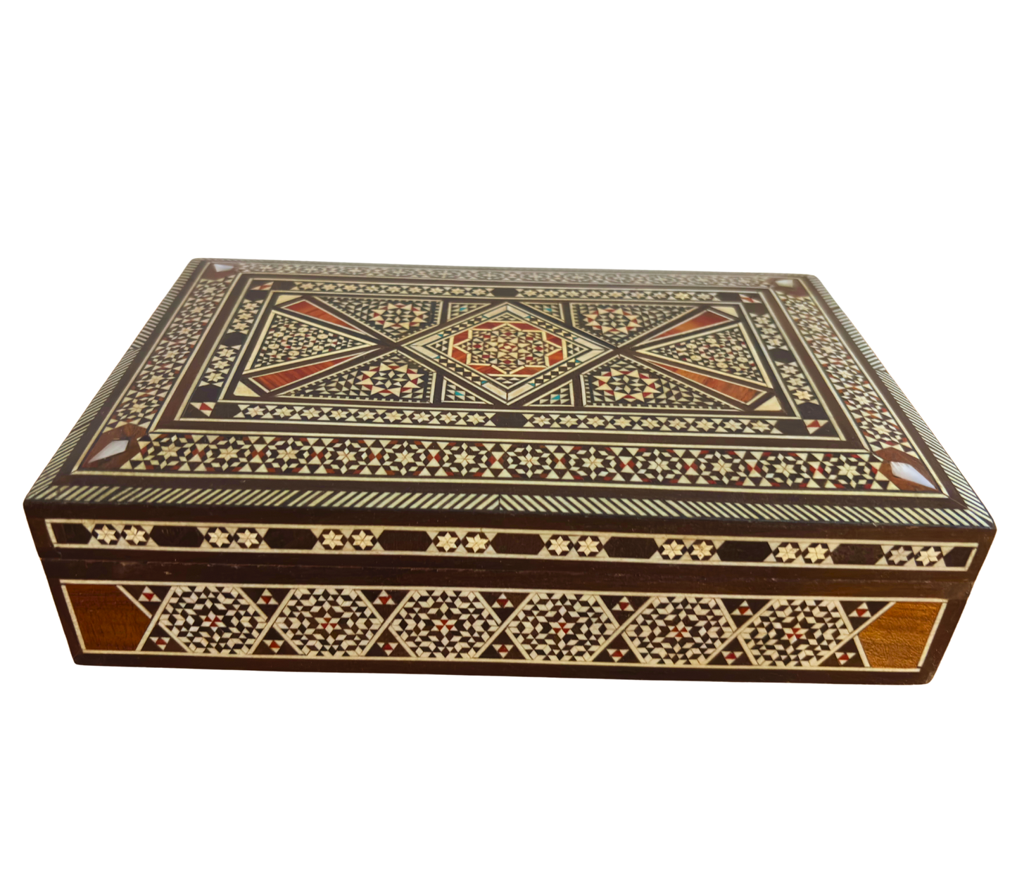 صندوق مجوهرات دمشقي قديم 1970 – مطعّم بالصدف الطبيعي