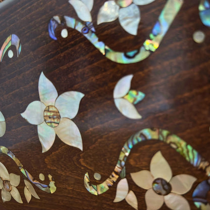 The Garden of Noor – Lüks Şam El Çantası, Çiçek Motifli Sedef İşleme ve Brokar Astar