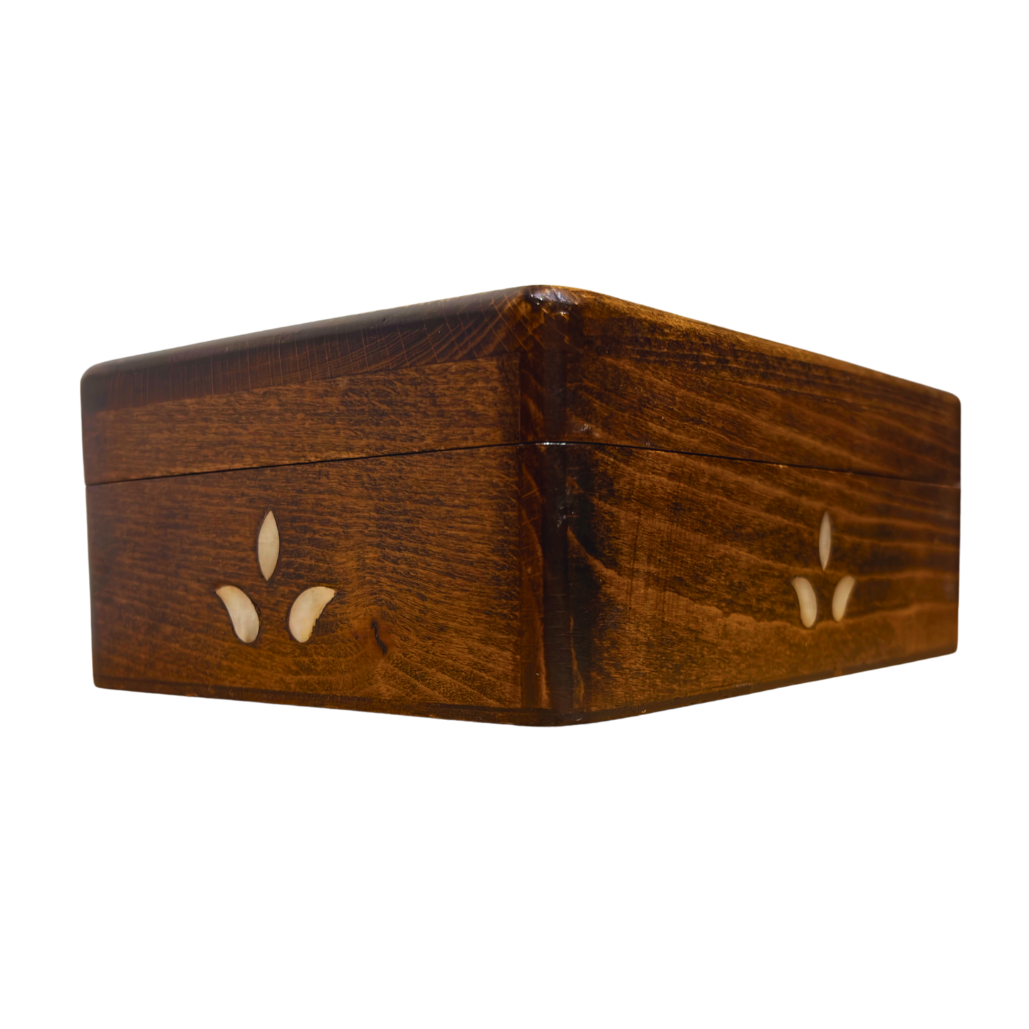 صندوق دمشقي فاخر – تطعيم بالصدف وبراعة المشغل العربي