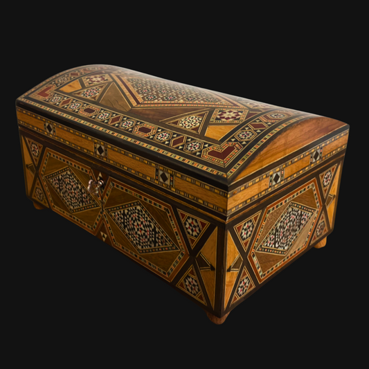 صندوق مجوهرات موزاييك دمشقي قديم – من طبقات متعددة مع قفل ومفتاح من عام 1970