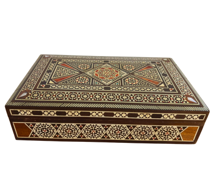 صندوق مجوهرات دمشقي قديم 1970 – مطعّم بالصدف الطبيعي