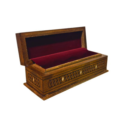 صندوق محفور يدوي فاخر – تطعيم بالصدف وأناقة مخملية