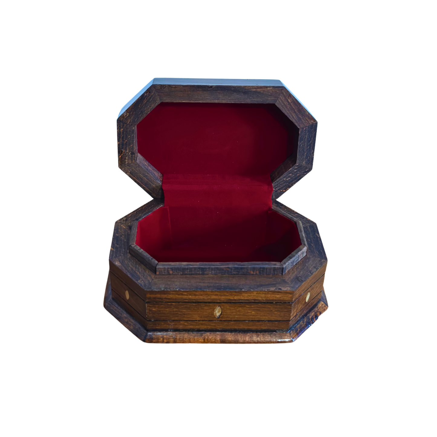 صندوق محفور يدويًا من خشب الزان ومطعّم بالصدف – لمسة فاخرة بلون الجوز