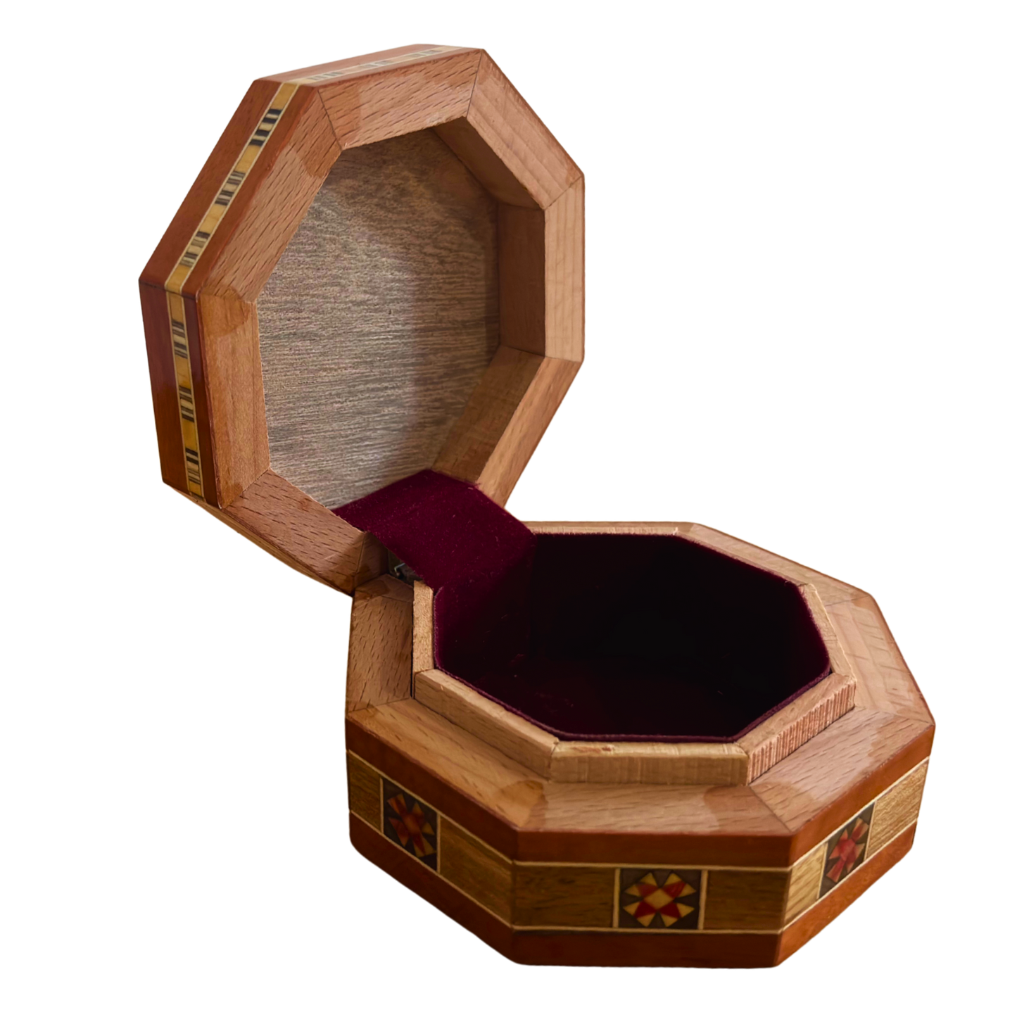 صندوق مجوهرات موزاييك دمشقي – مصنوع يدويًا من الخشب ومطعّم بالصدف بلون الفخار الدافئ