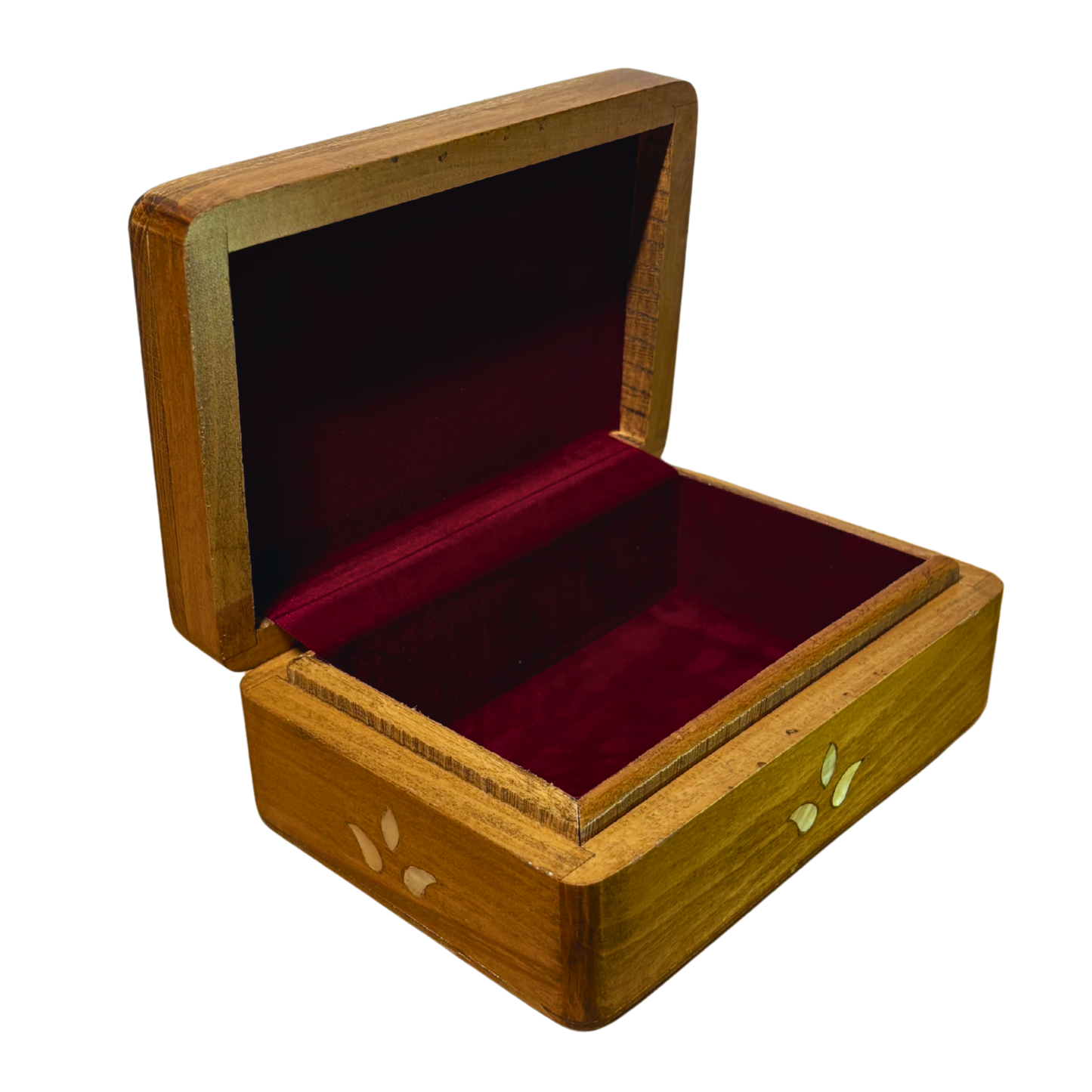 صندوق دمشقي فاخر – تطعيم بالصدف وبراعة المشغل العربي