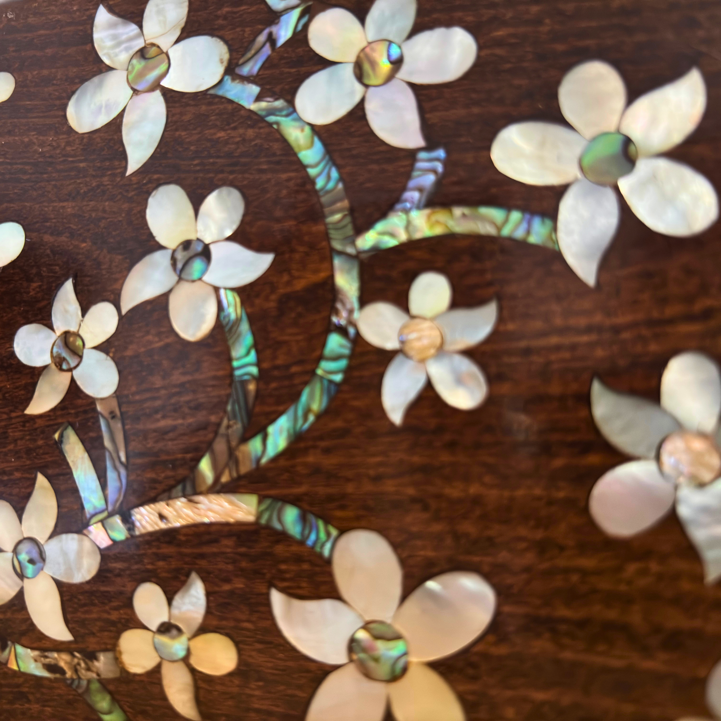 حقيبة يد "ياسمين" الدمشقية الفاخرة – مطعّمة بالصدف وبطانة بروكار