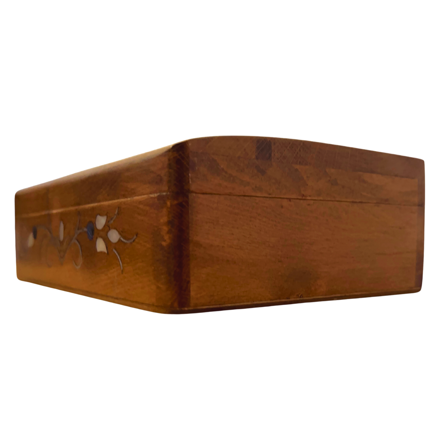 صندوق دمشقي فاخر – تطعيم بالصدف وبراعة المشغل العربي