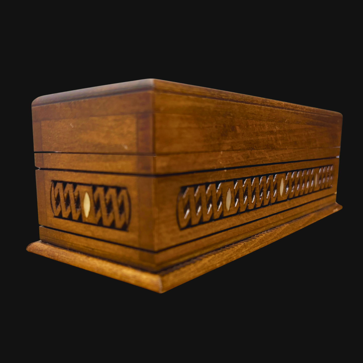 Handcrafted Luxury Carved Box – Mother of Pearl & Velvet Elegance