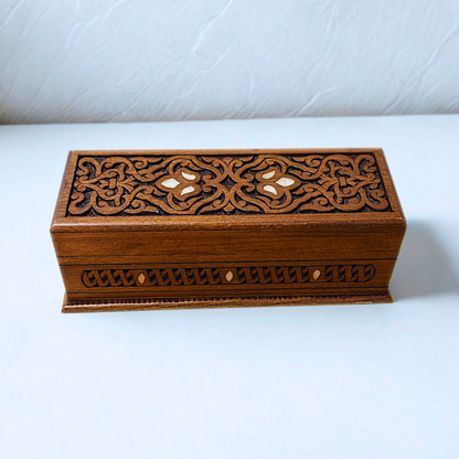 Handcrafted Luxury Carved Box – Mother of Pearl & Velvet Elegance