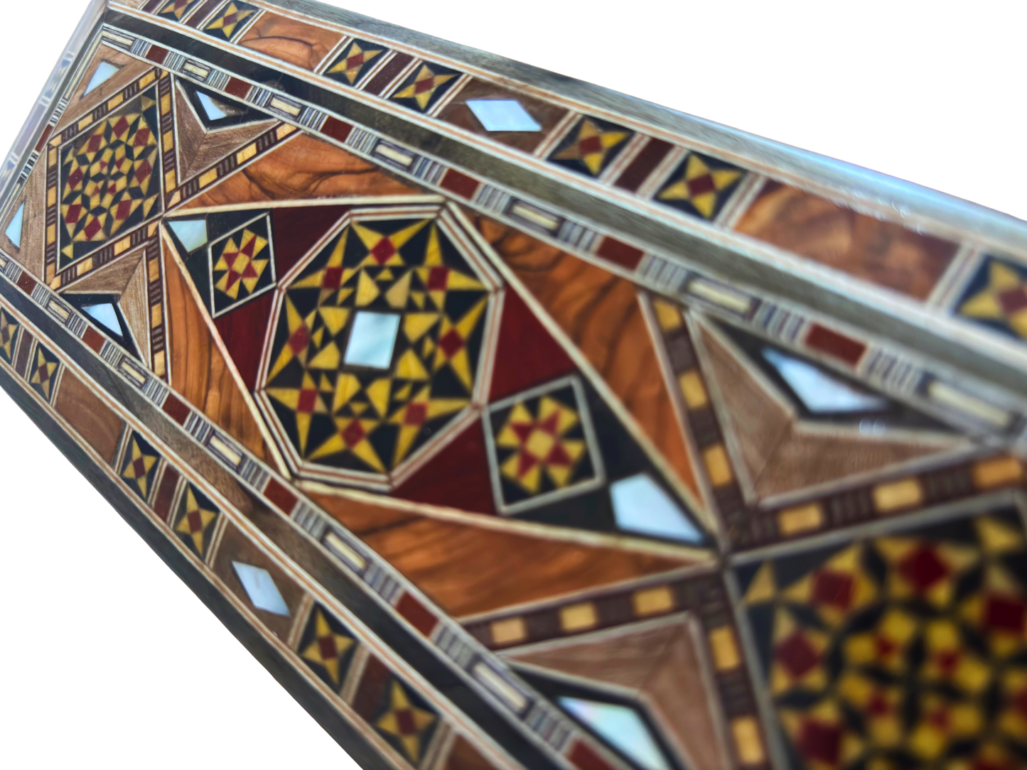 صندوق موزاييك دمشقي للأقلام والمجوهرات والمسبحة – فن مطعّم بالصدف
