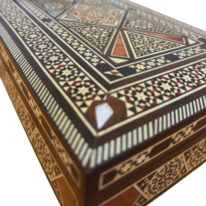 صندوق مجوهرات دمشقي قديم 1970 – مطعّم بالصدف الطبيعي