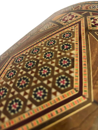 صندوق مجوهرات موزاييك دمشقي قديم – من طبقات متعددة مع قفل ومفتاح من عام 1970