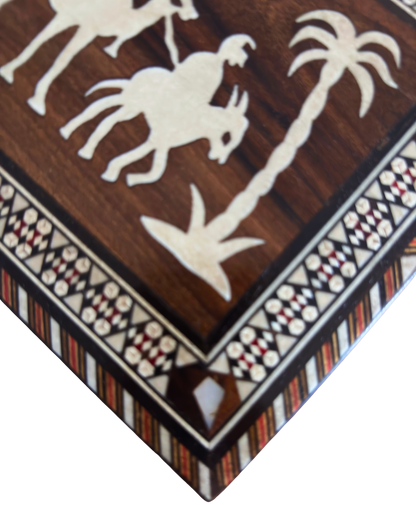 1970’ler Vintage Şam Deve Mozaik Kutusu – El Yapımı Suriye Sanatı