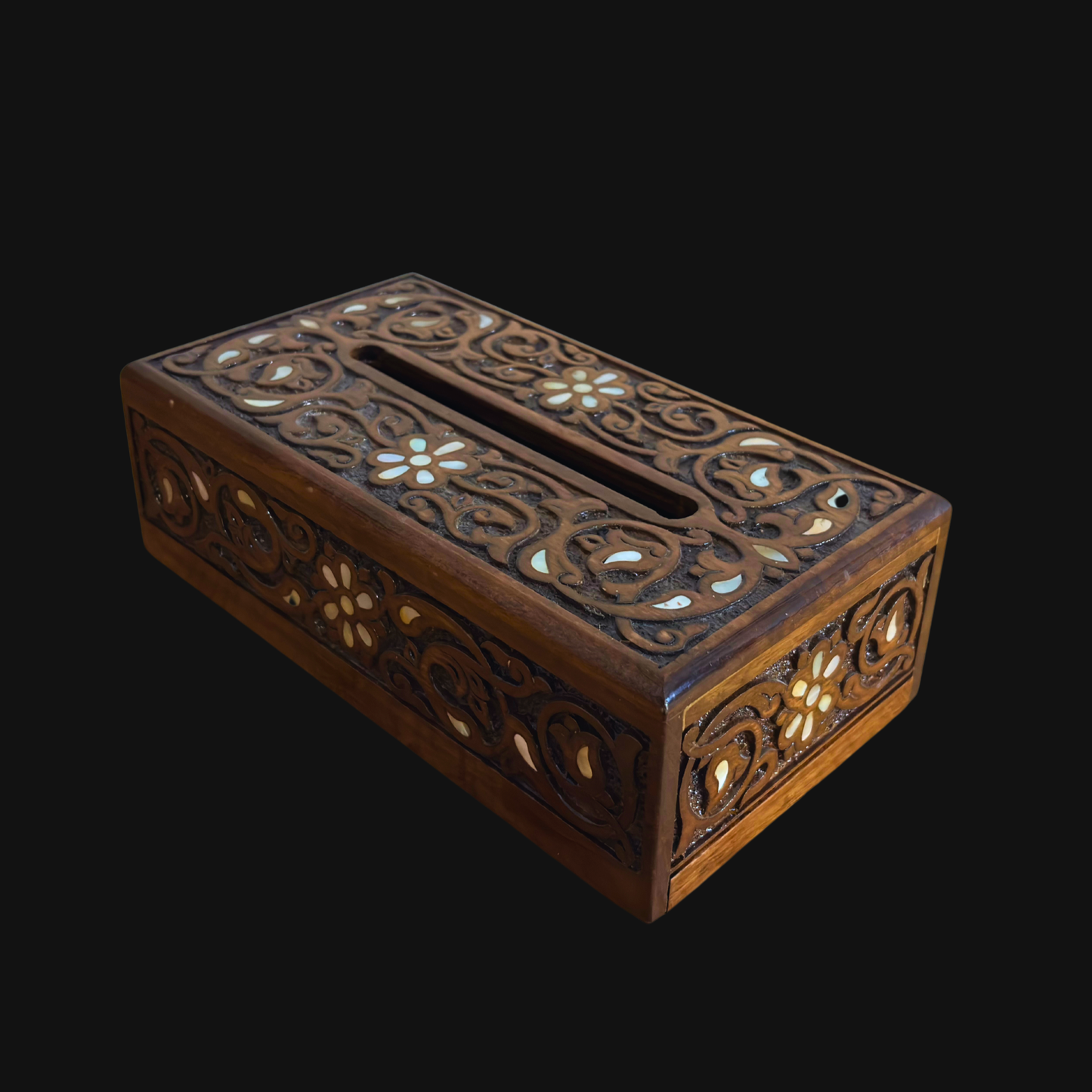 علبة مناديل محفورة يدويًا من خشب الزان ومطعمة بالصدف –  مصقول بلون الجوز الطبيعي