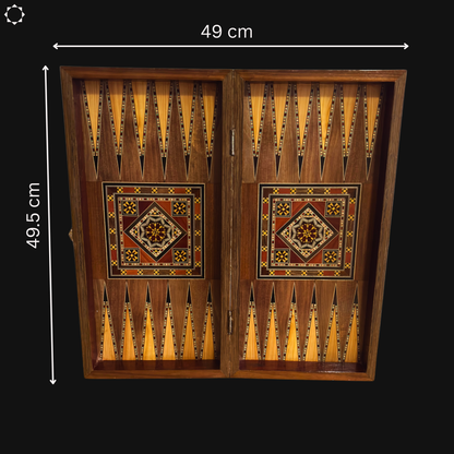 طاولة شطرنج و زهر دمشقية فاخرة من صنع الحرفي غابي الدايه – تصميم  كلاسيكي من الخشب الطبيعي