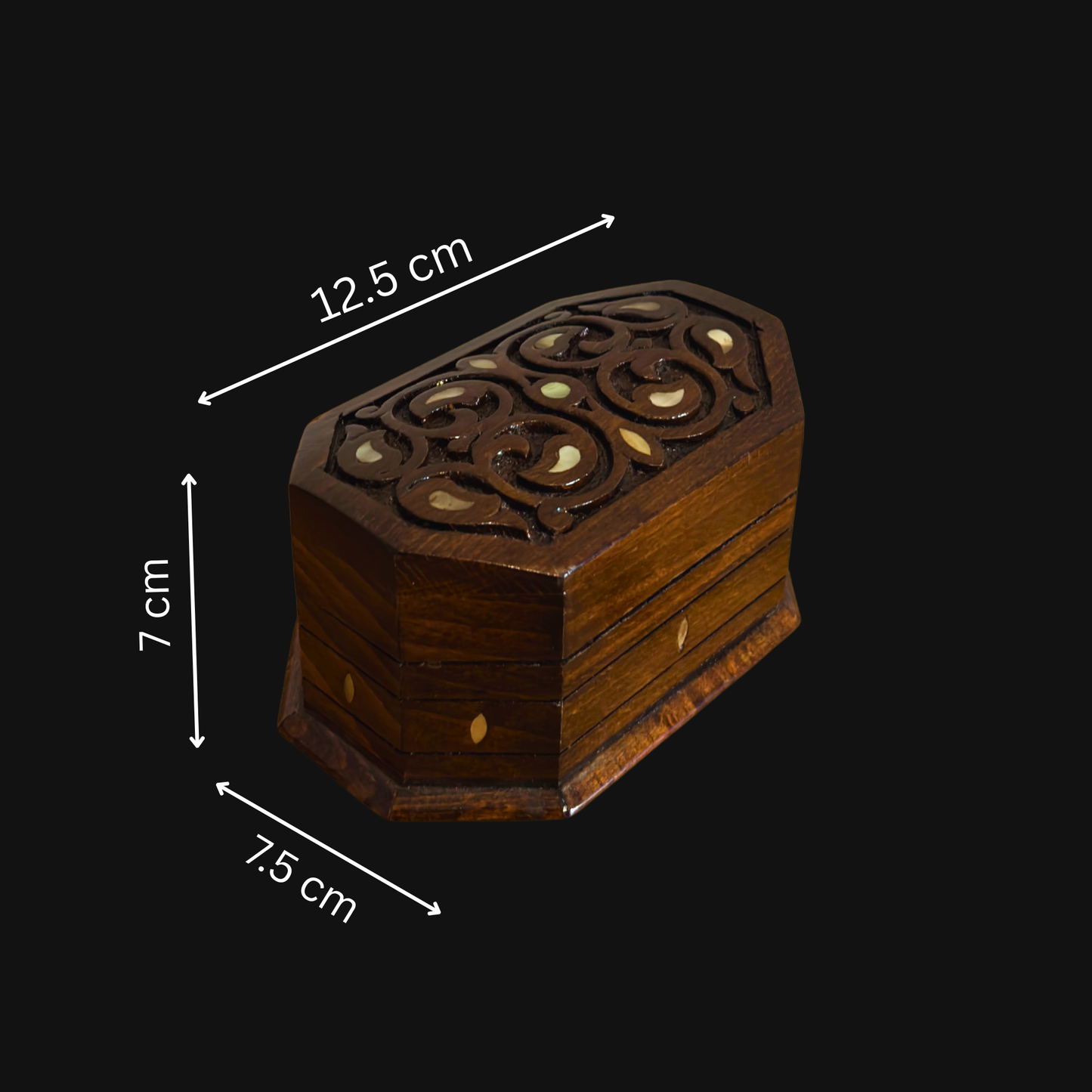 صندوق محفور يدويًا من خشب الزان ومطعّم بالصدف – لمسة فاخرة بلون الجوز
