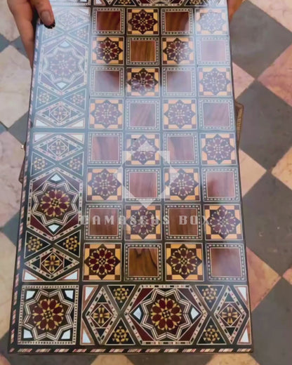 مجموعة أحجار طاولة الزهر الأصلية – أبيض وأسود مع نرد